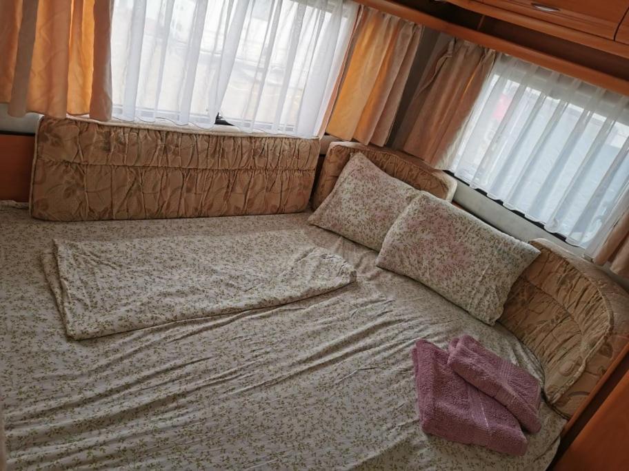 Sea Caravan On The Beach Kiten  Esterno foto