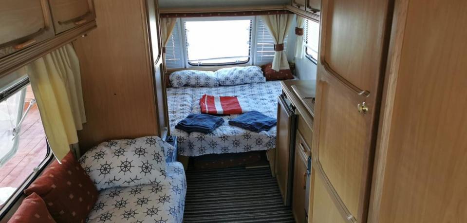 Sea Caravan On The Beach Kiten  Esterno foto