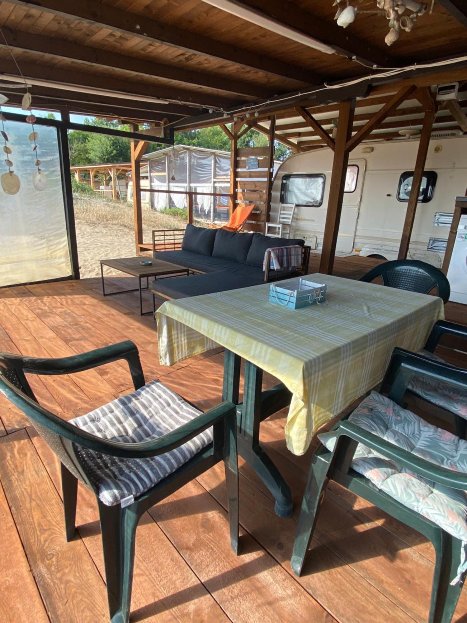 Sea Caravan On The Beach Kiten  Esterno foto