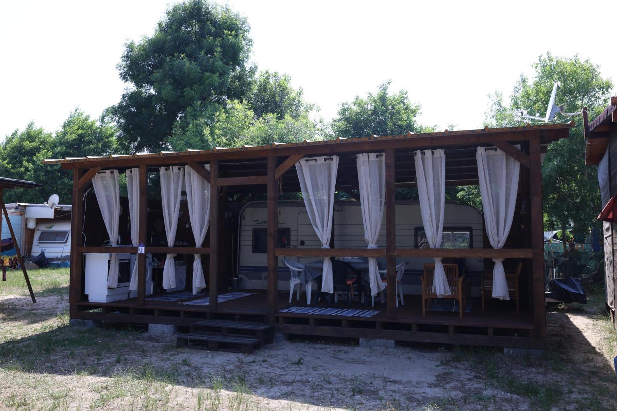 Sea Caravan On The Beach Kiten  Esterno foto